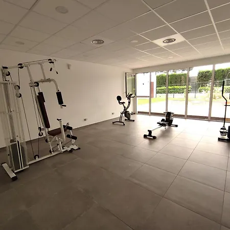 215 Au Tennis Cap D'agde *